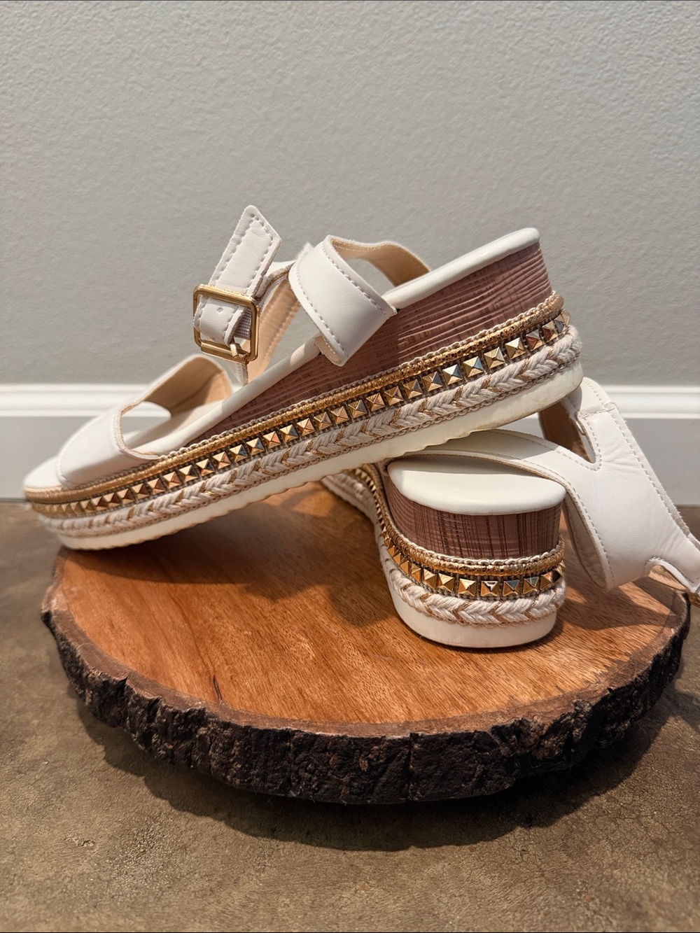 SHEIN White Platform Sandals with Gold Stud Detail - Picture 4 of 4